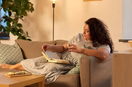 Comment pratiquer le grounding à la maison sans marcher pieds nus dehors ?
